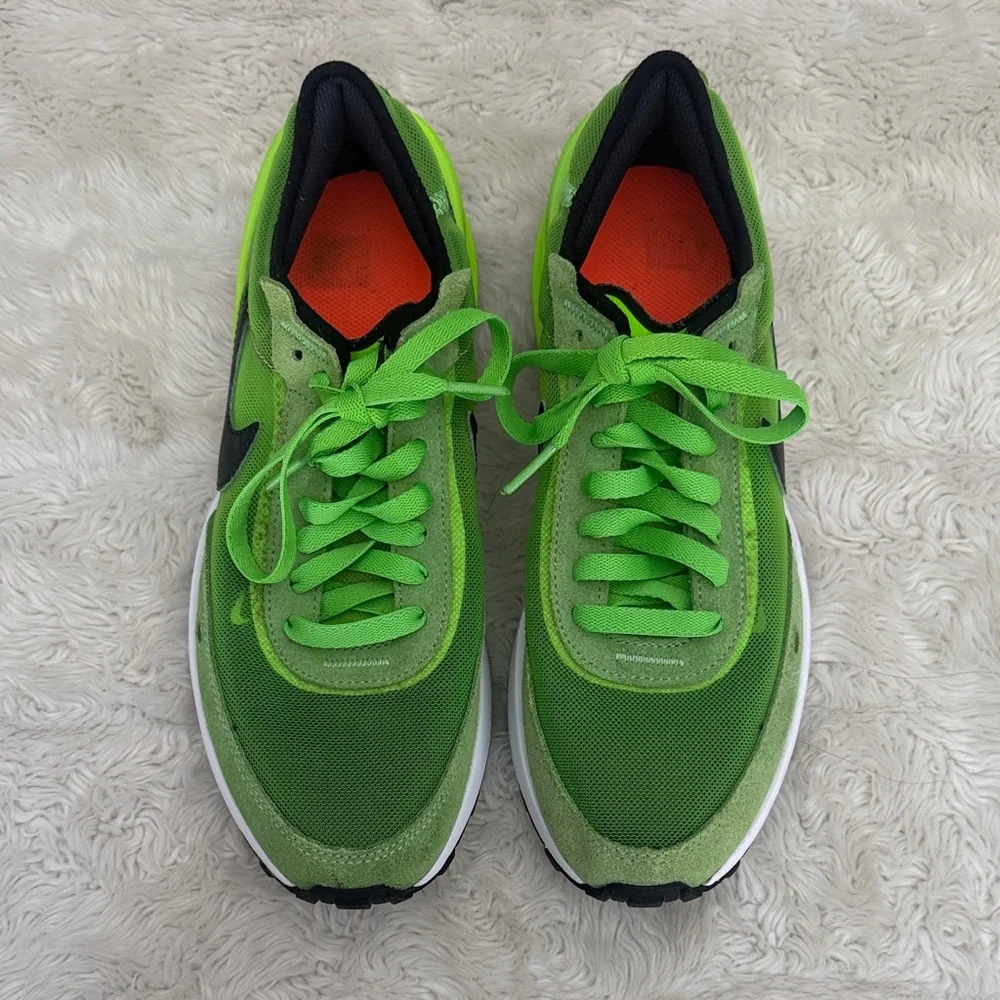 Nike‎ Waffle One in Electric Green Sneakers Kids Boys 6.5 Y